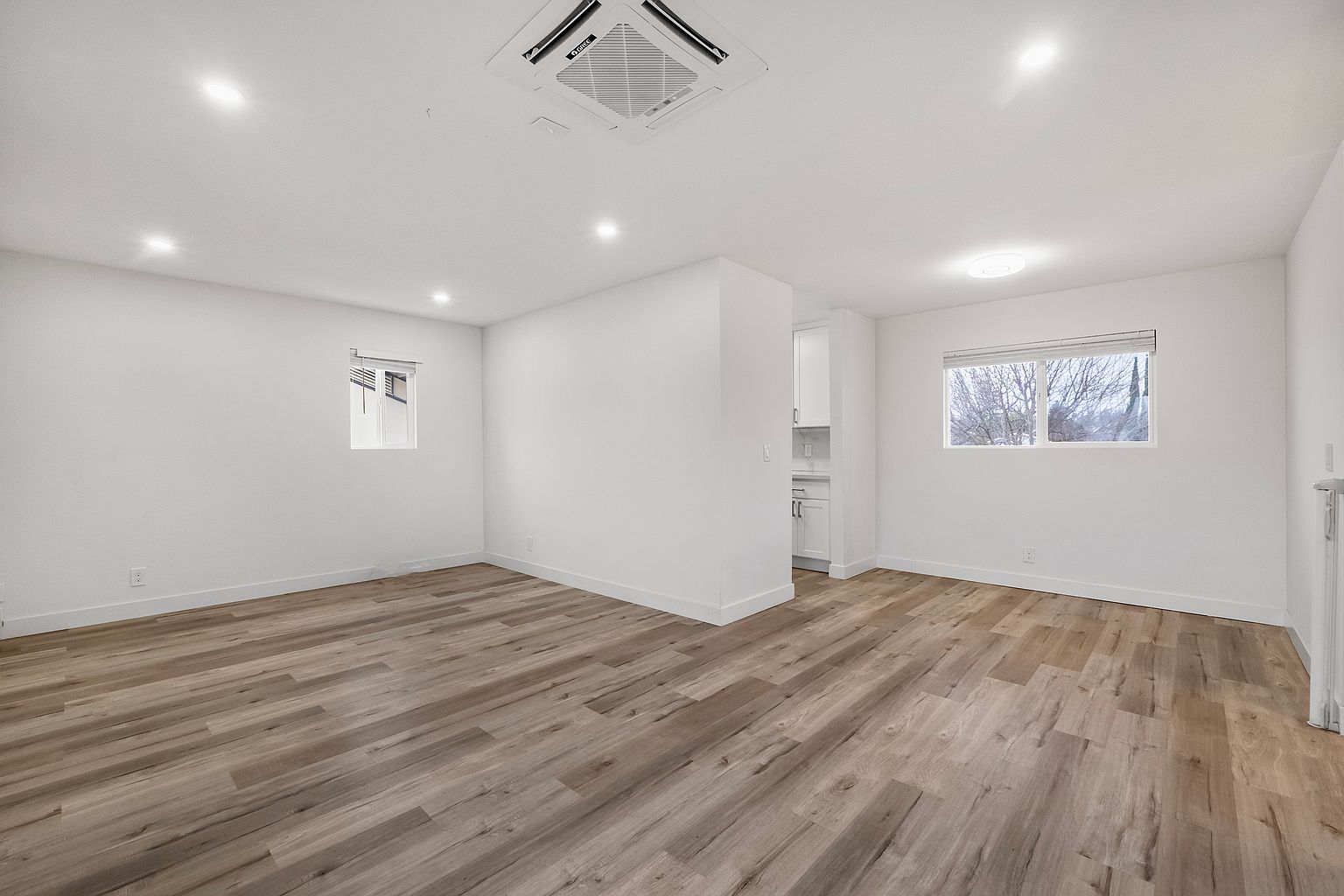 10262 Terry Way photo 4