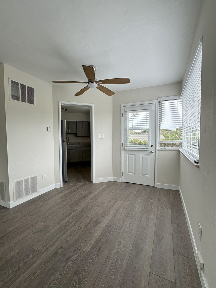 5325 La Jolla Blvd photo 4