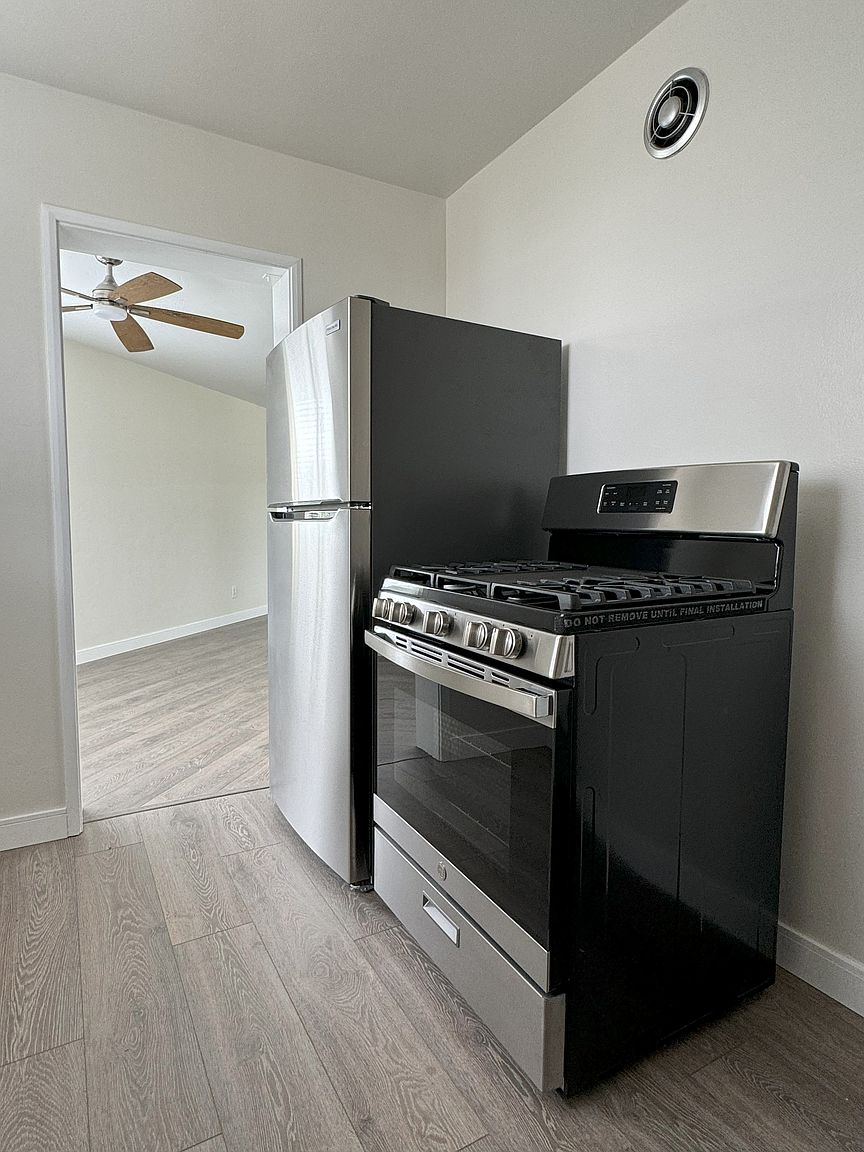 5325 La Jolla Blvd photo 3