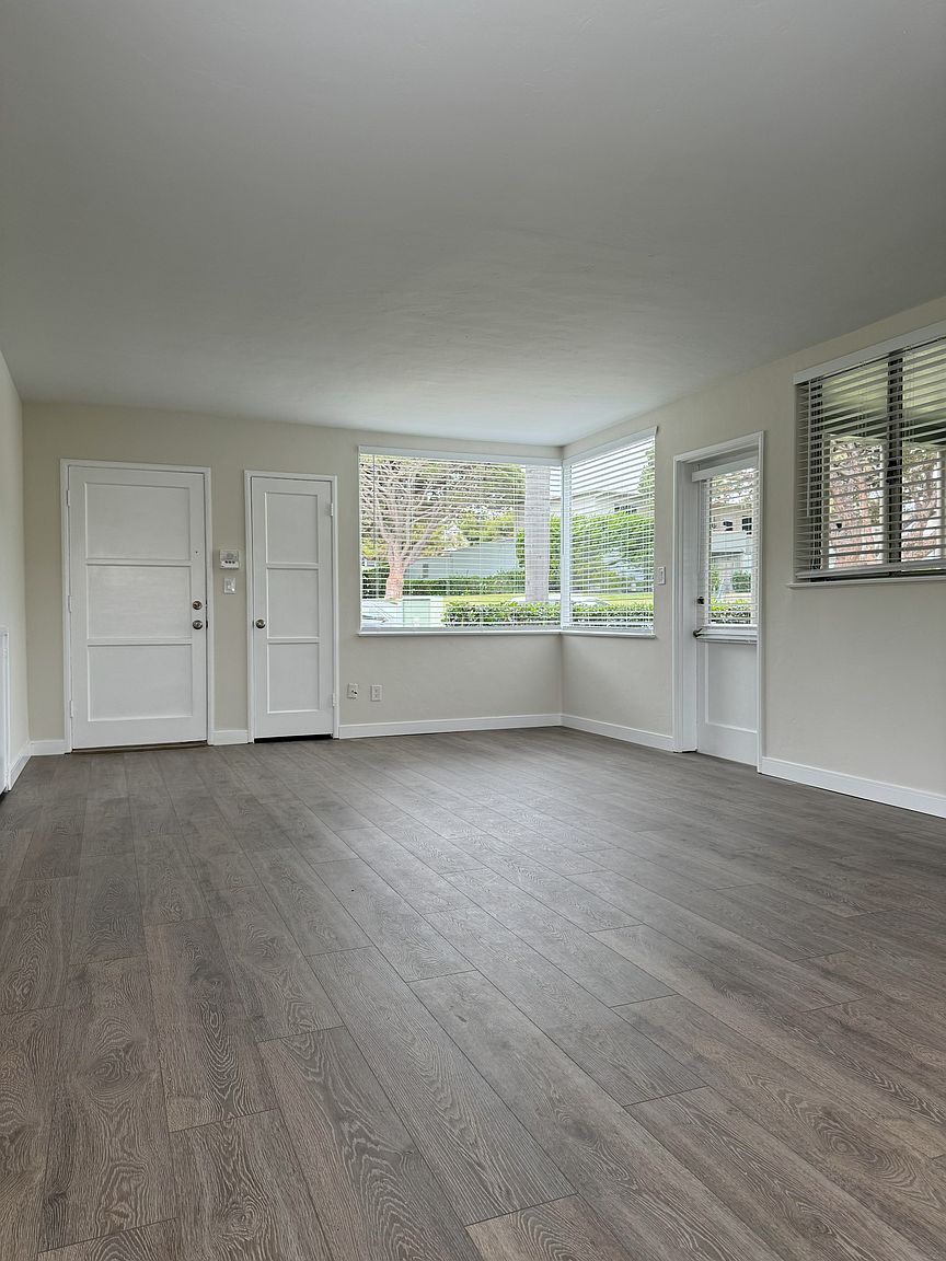 5325 La Jolla Blvd photo 5