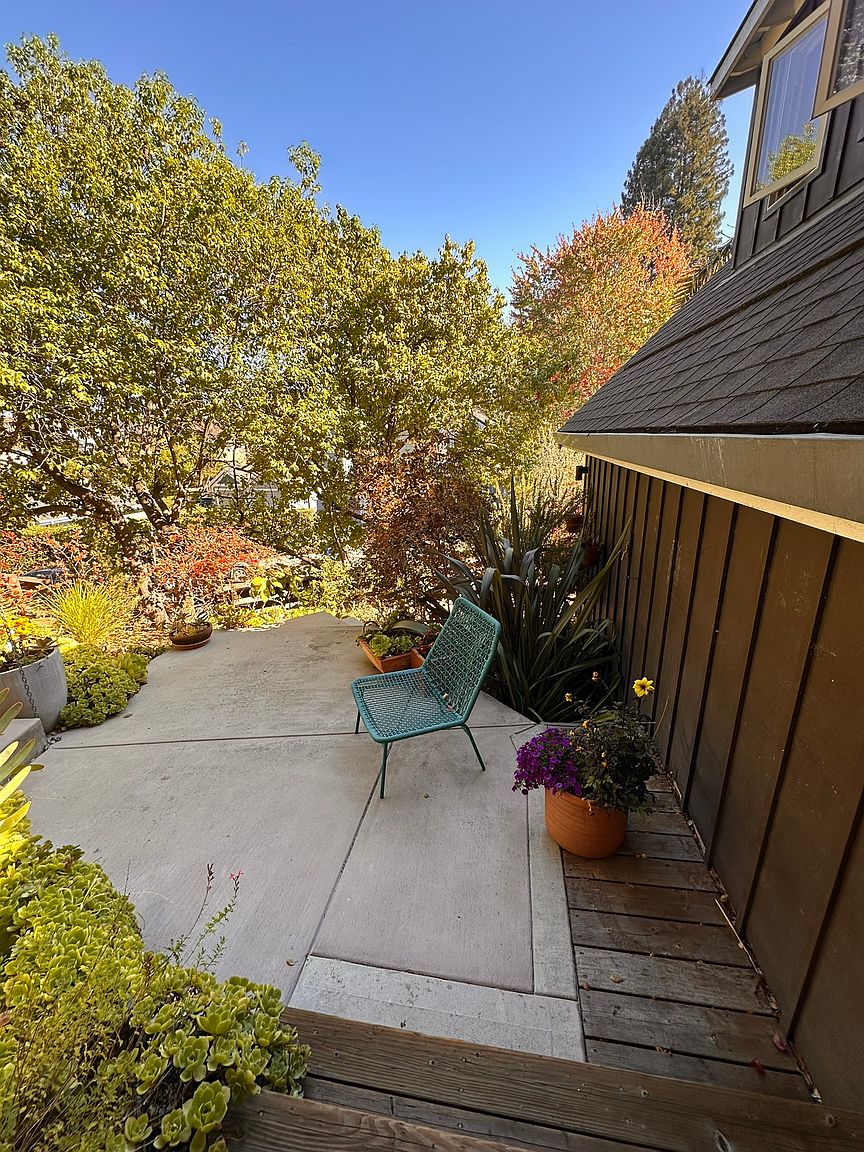 102 Green St photo 4