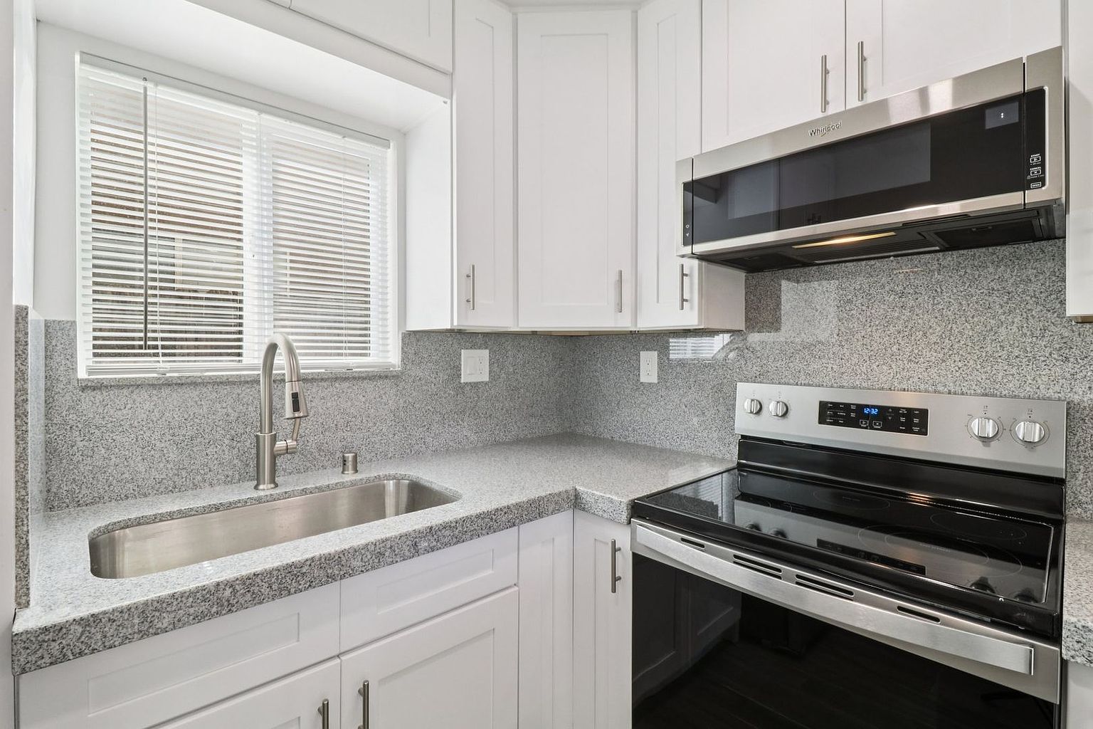 181 Ballantyne St photo 3
