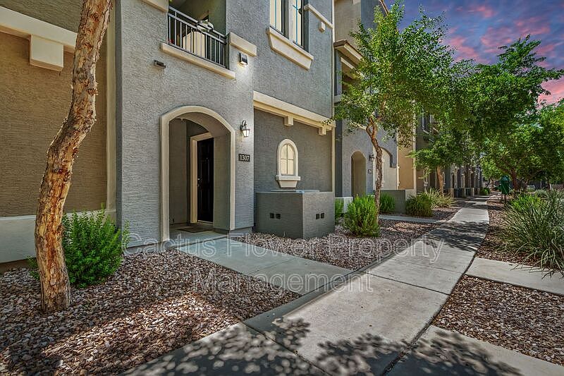 2 BD/2.5BA MESA TOWNHOME FOR RENT! photo 5