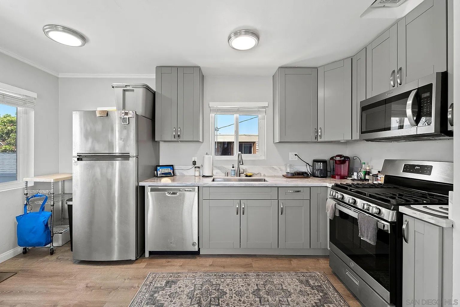5025 Lotus St photo 4
