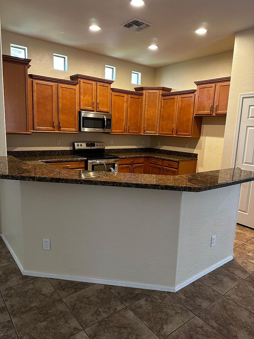 3989 W Founder Cir photo 2