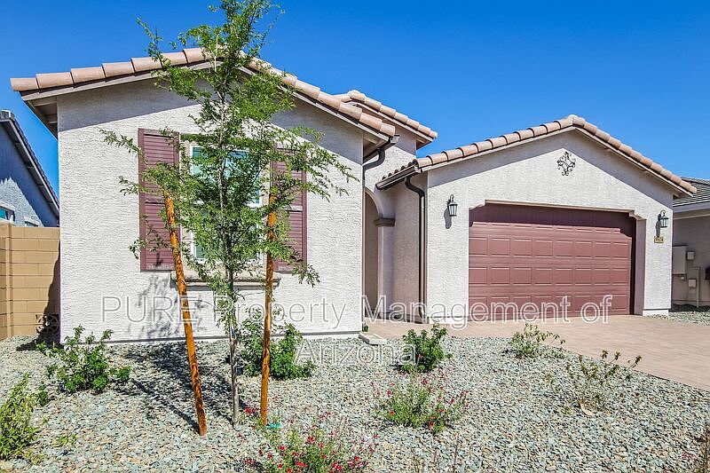 9524 W Flower St photo 4