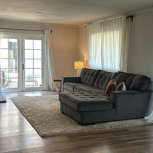 1306 Alta Vista Dr photo 4