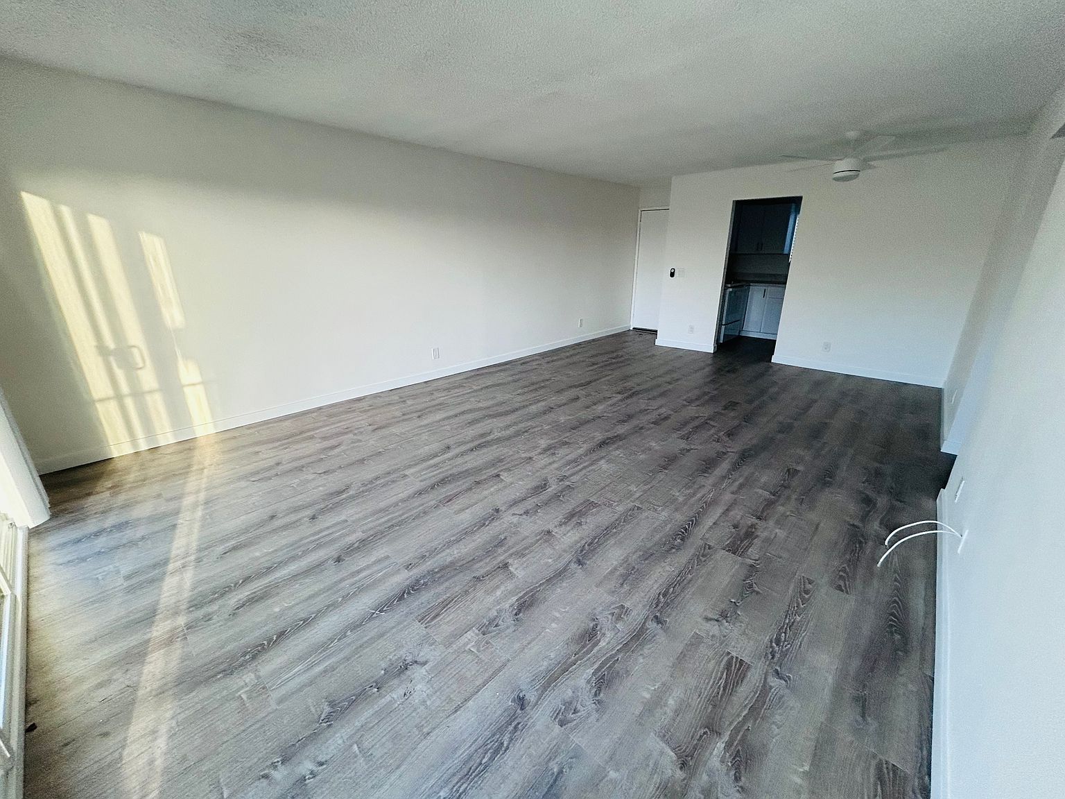 180 Las Flores Dr photo 3