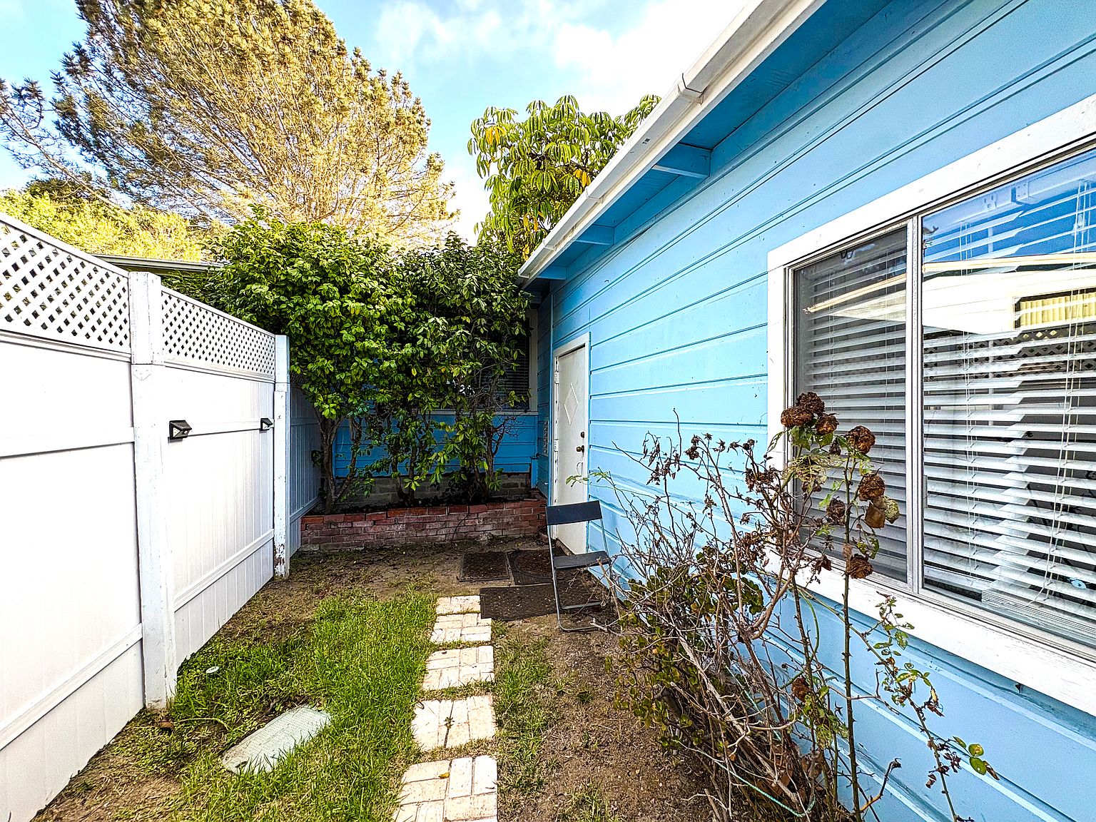 2141 Torrey Pines Rd photo 4