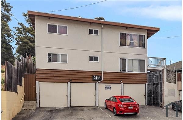 In Law Adus on 35th Avenue · Oakland photo 2