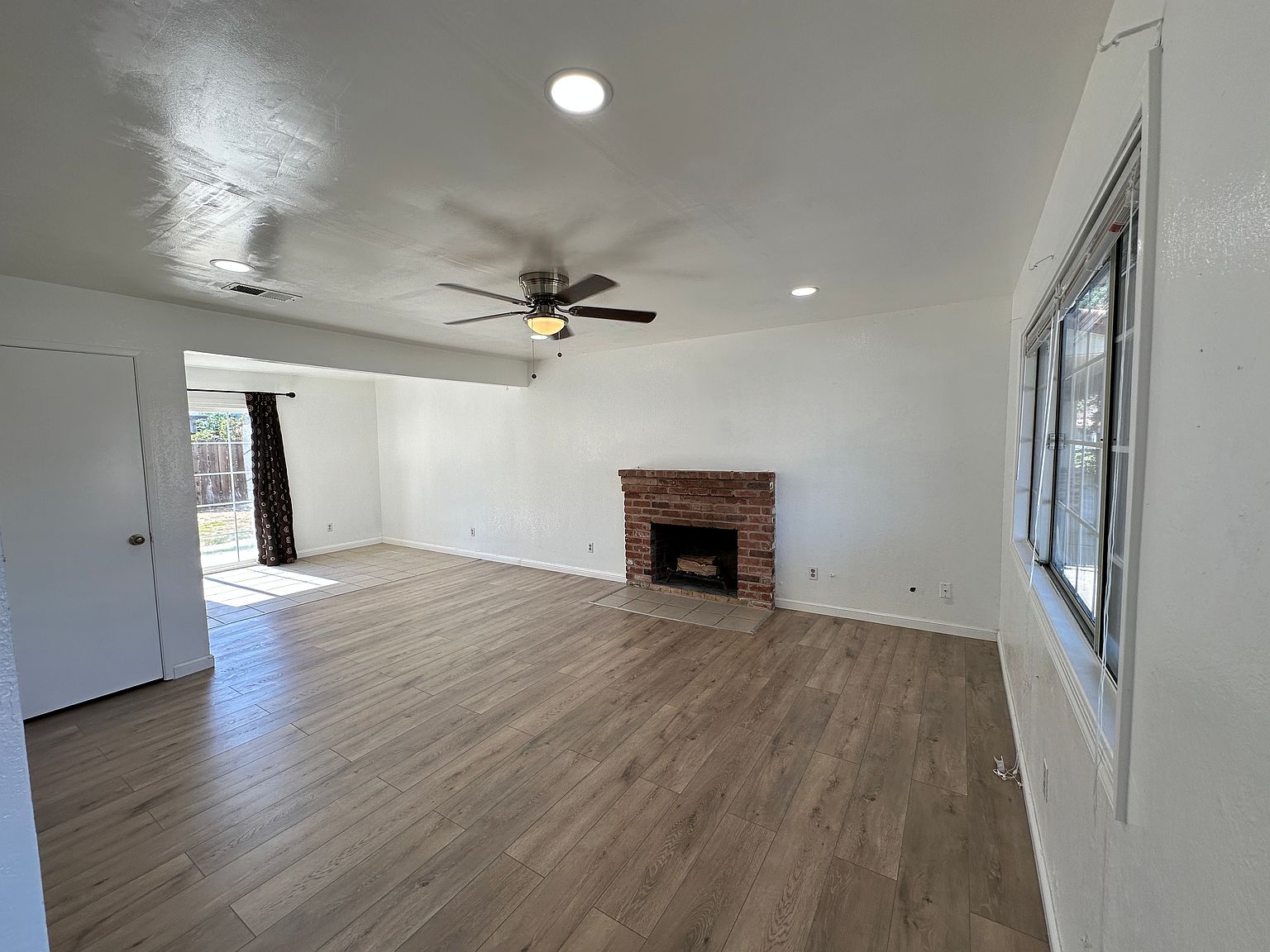 1750 Askren Ct photo 2