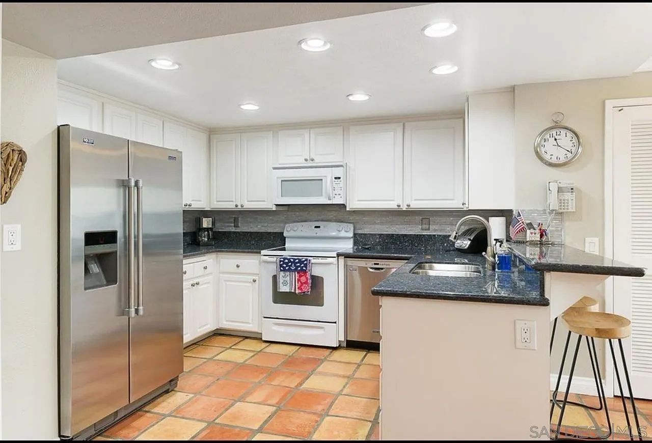 41 Kingston Ct photo 3