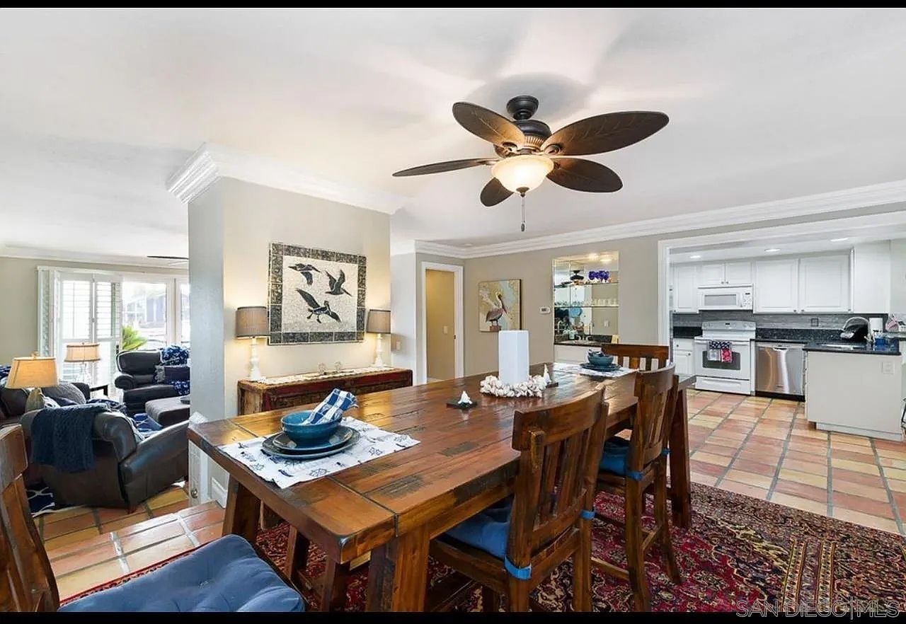 41 Kingston Ct photo 2