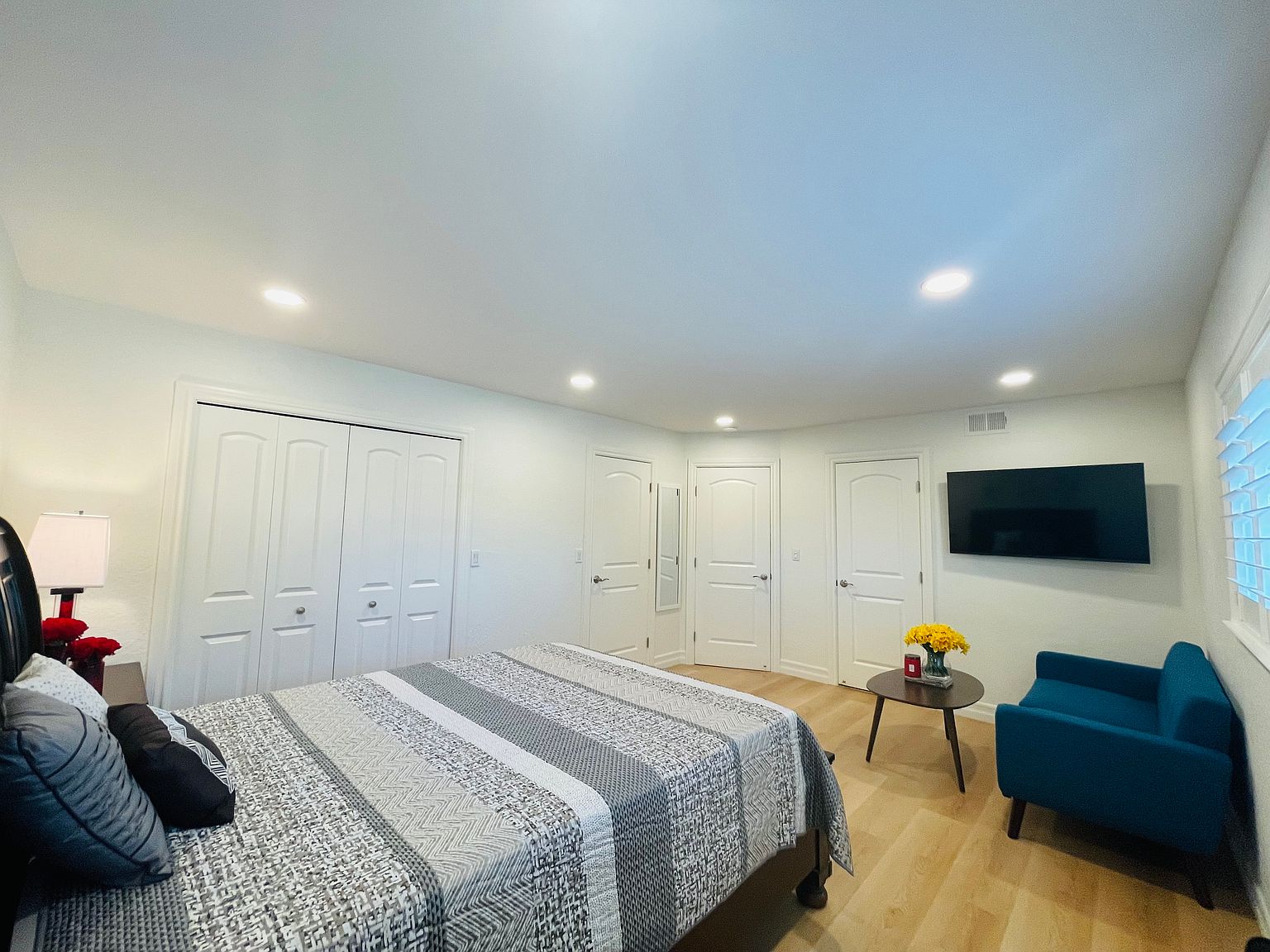 4135 Vistapark Dr photo 4