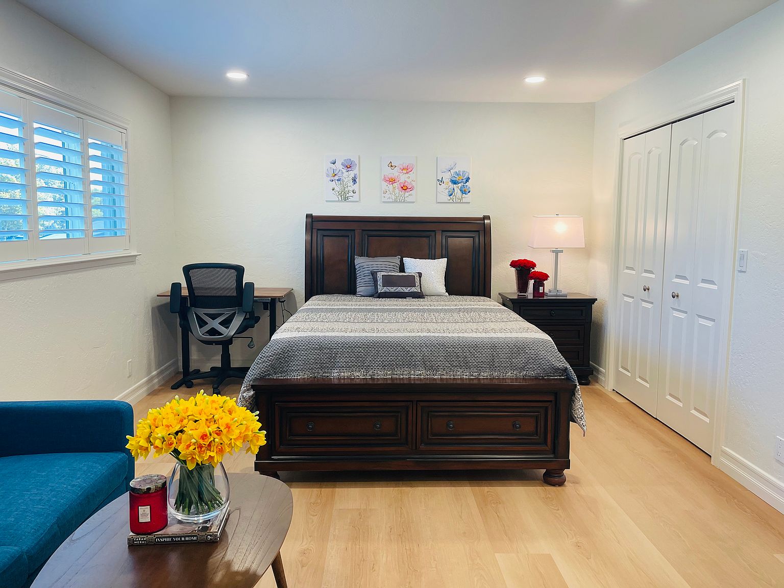 4135 Vistapark Dr photo 2