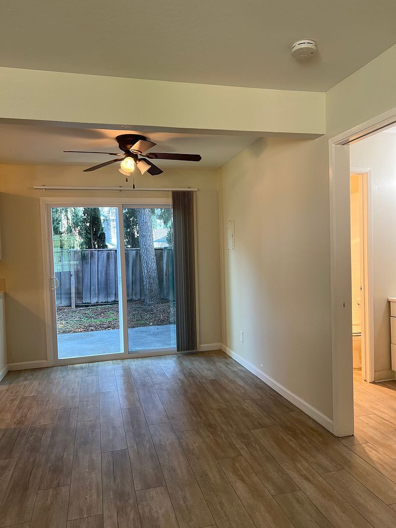 138 - Echo Bell Apartments photo 3