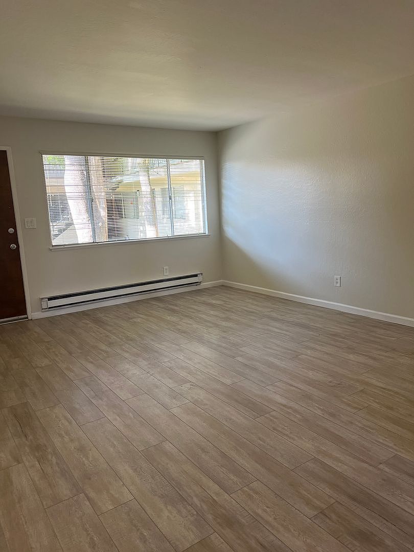 138 - Echo Bell Apartments photo 2