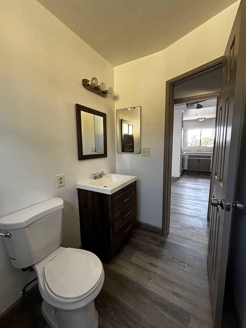 4581 39th St photo 2