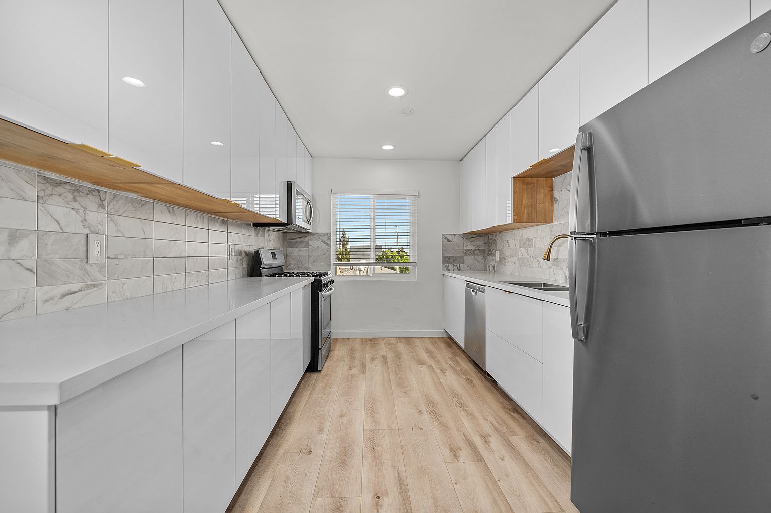 4133 Wabash Ave photo 2