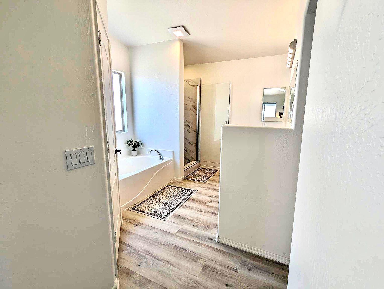 11136 W Campbell Ave photo 4