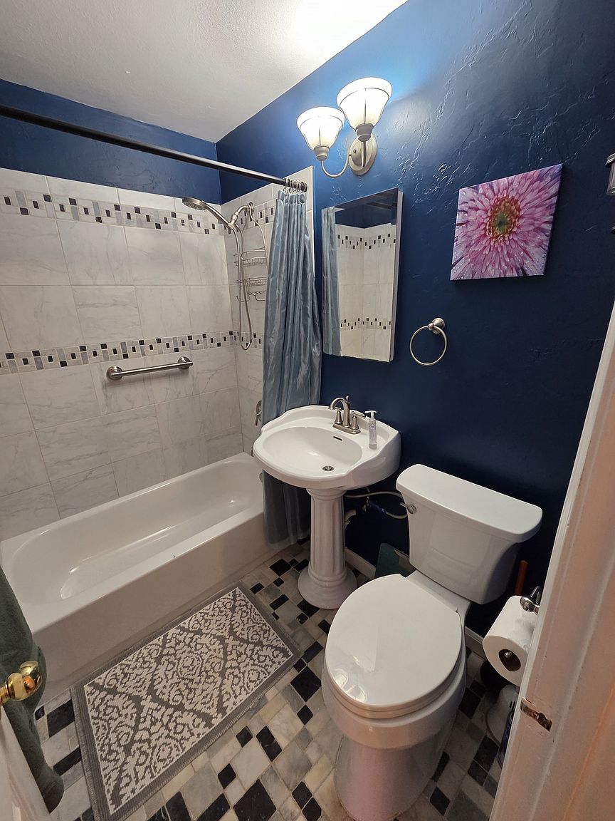 4010 Epanow Ave photo 2