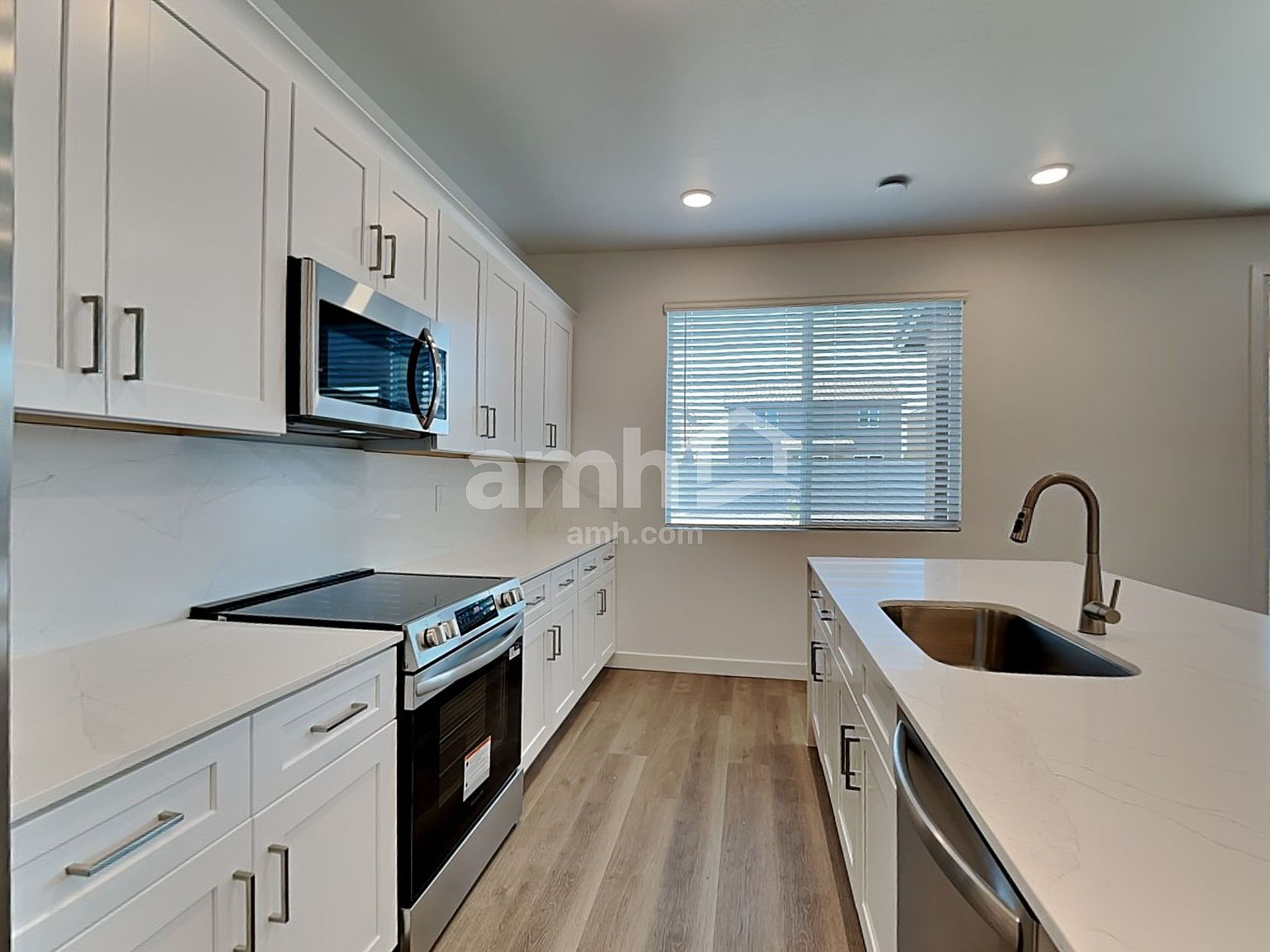 4531 S 97th Dr photo 4