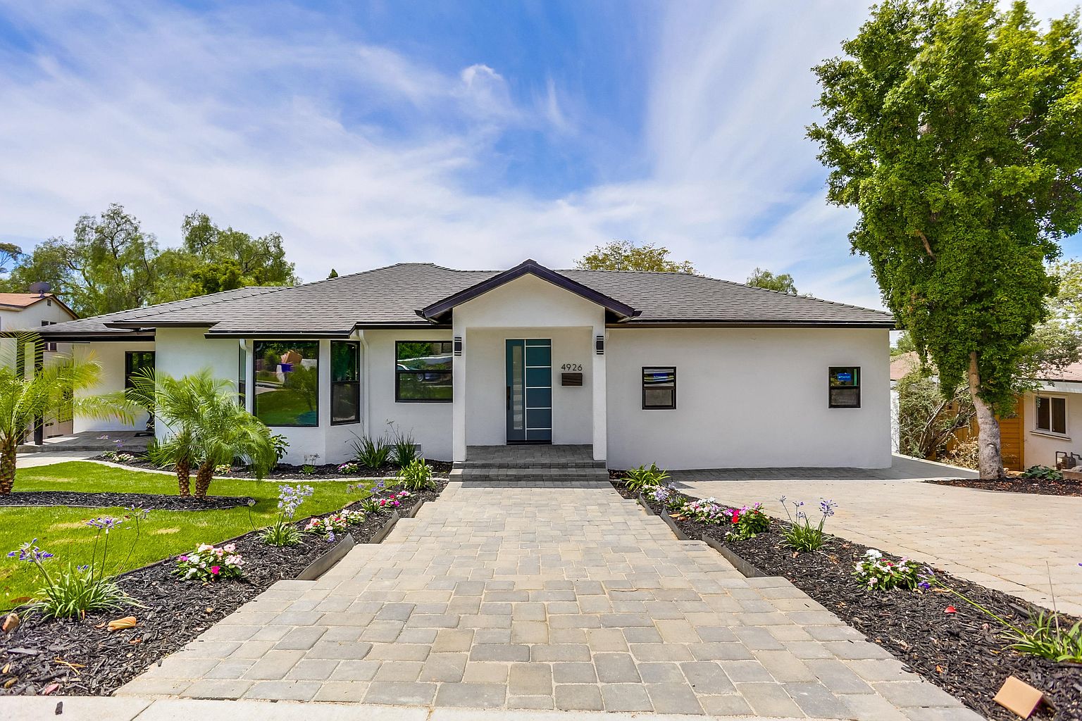 4926 Cresita Dr photo 3