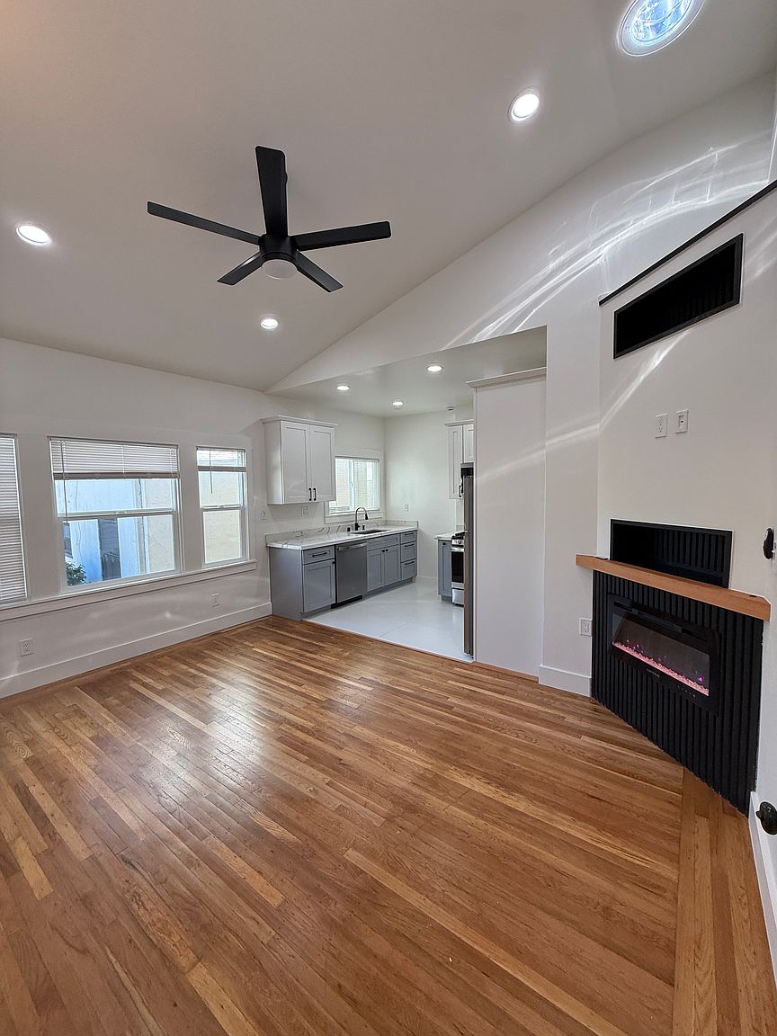 1BR/1BA Apartment on E 28th St · Oakland
