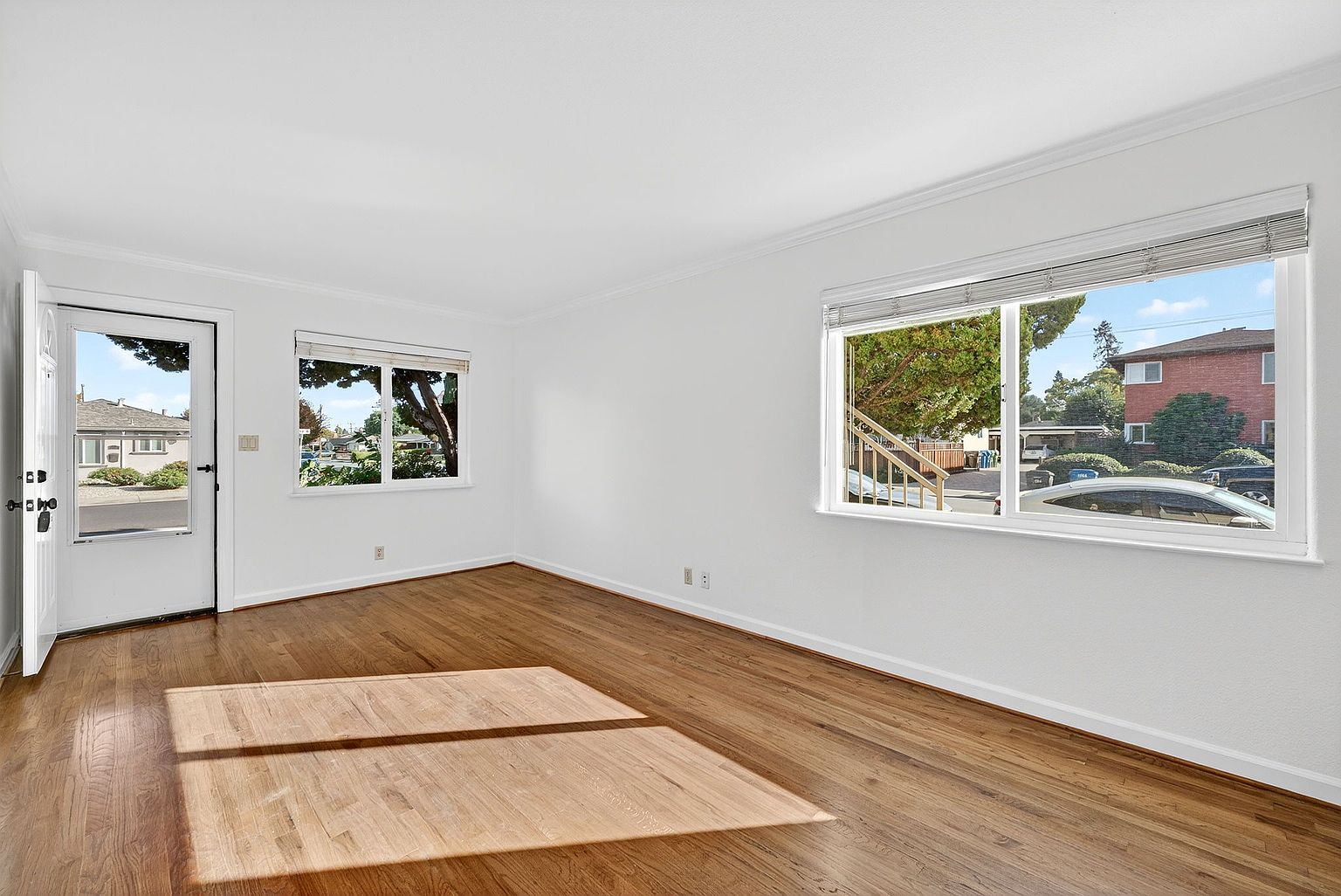 305 Kuehnis Dr photo 5