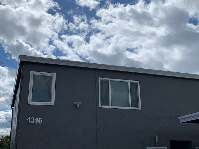 1314 Ashby Ave photo 2