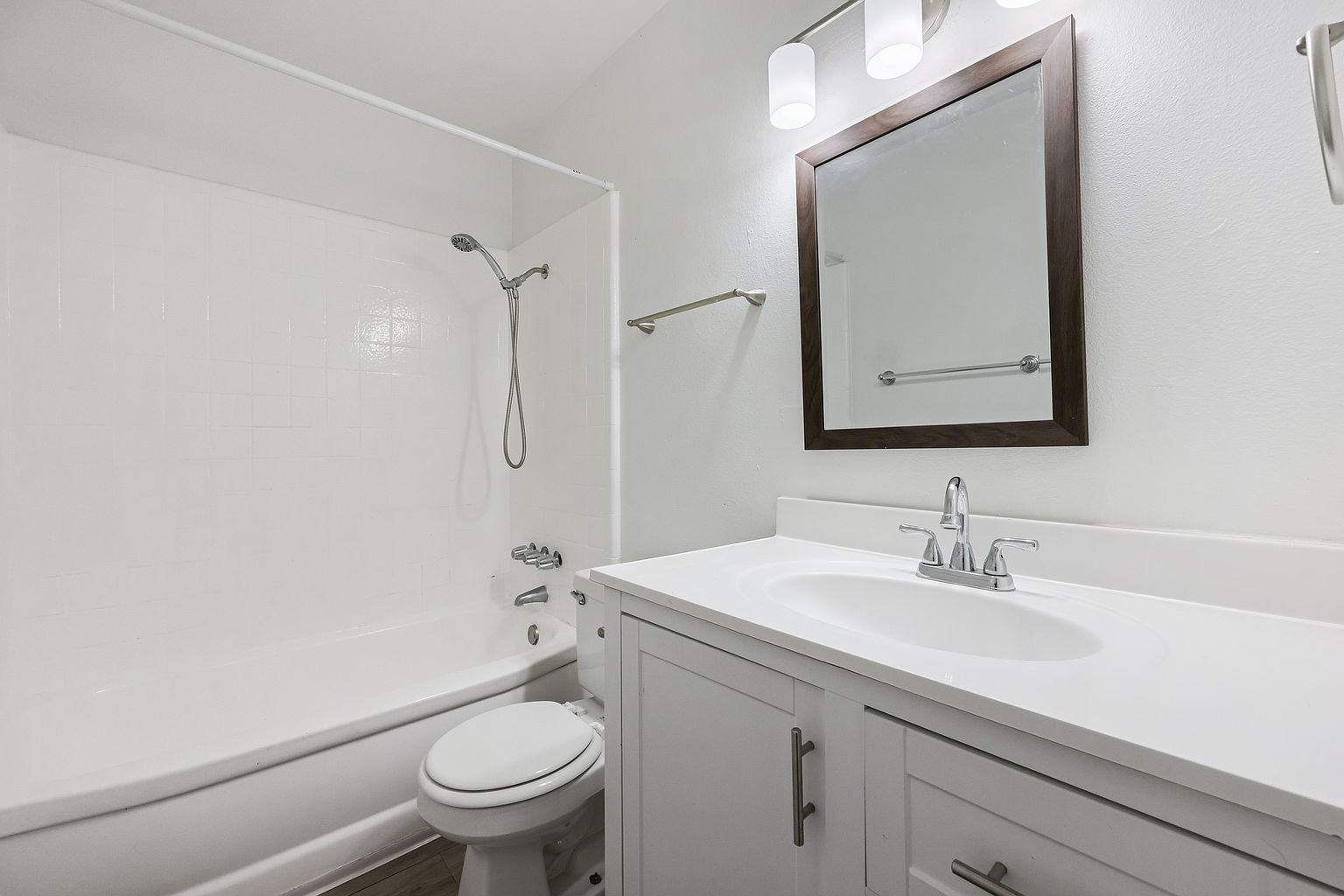 2708 Mission Village Dr photo 3