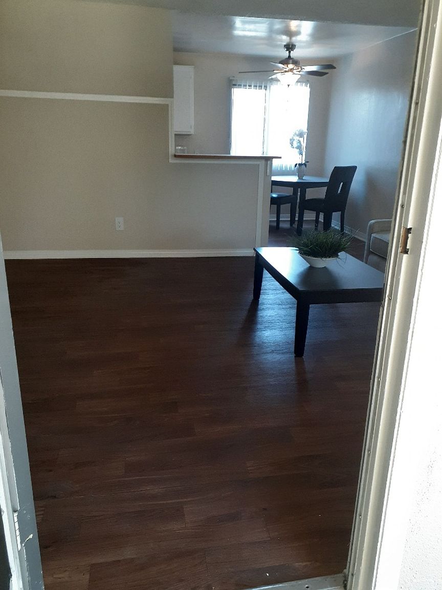 343 Palm Ave photo 2