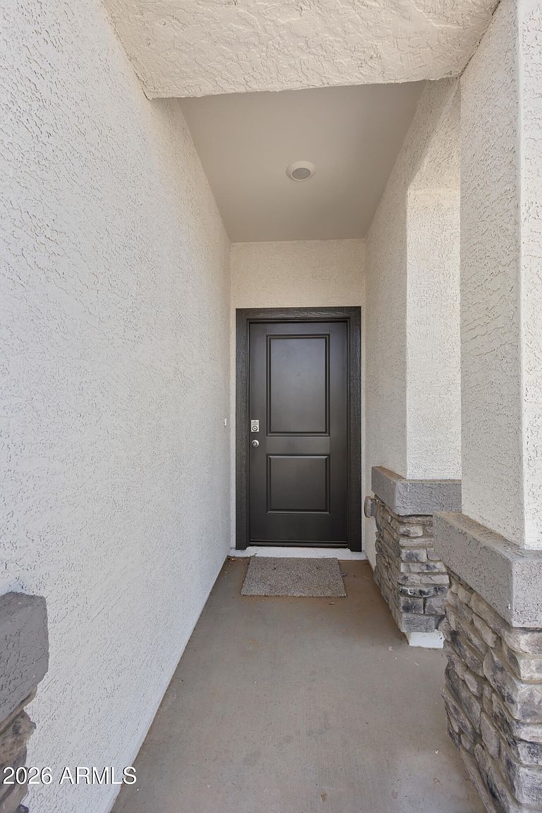 18351 W Hackamore Dr photo 5