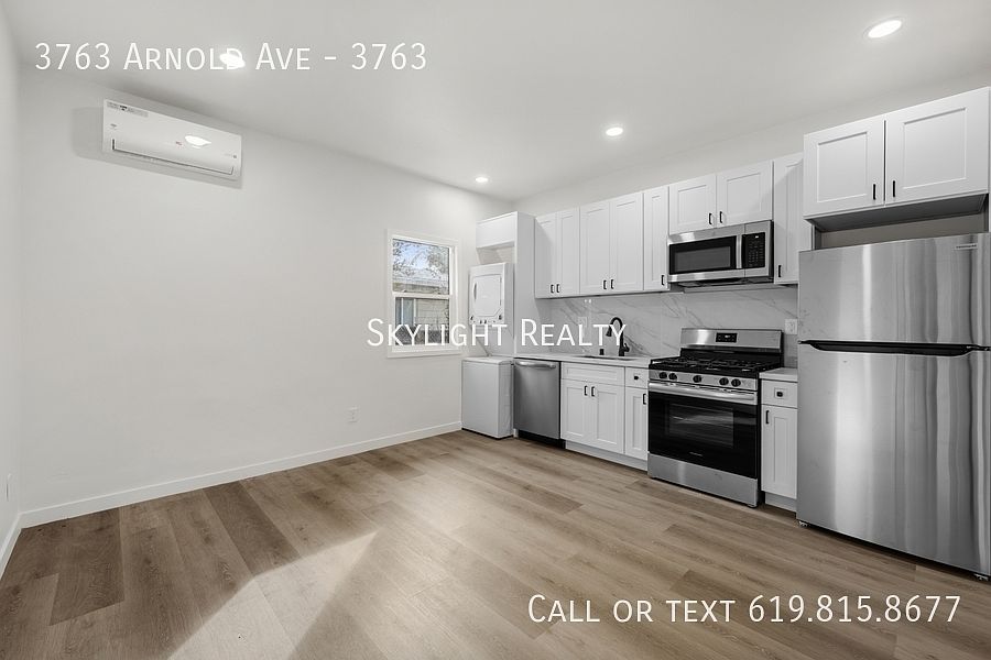 3763 Arnold Ave photo 3