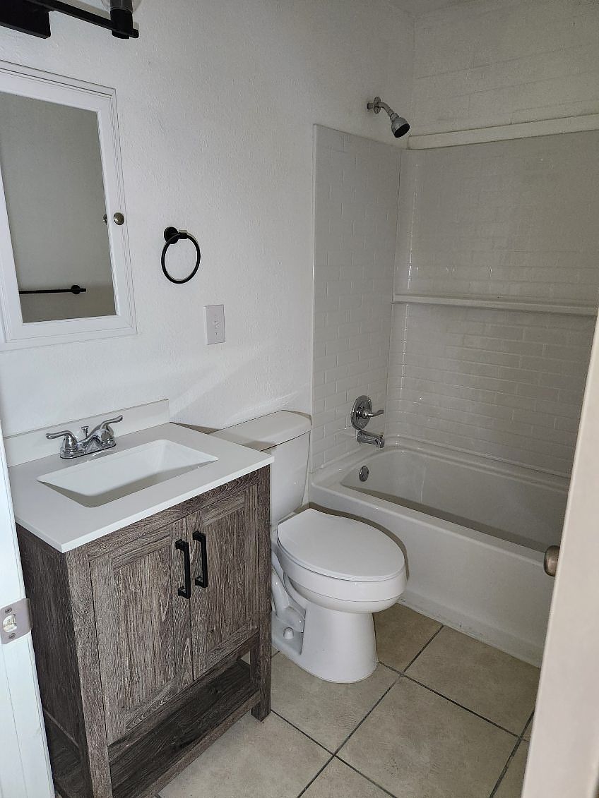 7249 E Belleview St photo 3
