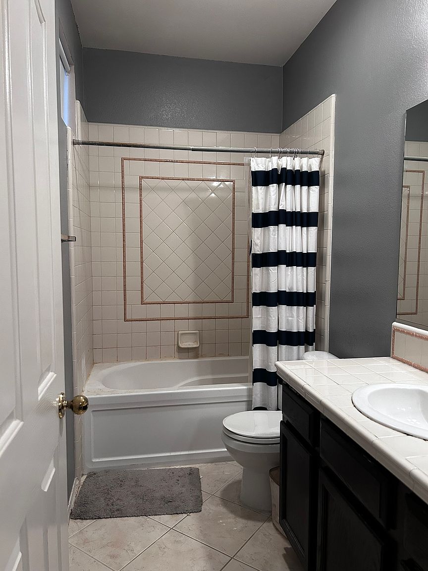 33413 Barrington Dr Room 4 photo 4