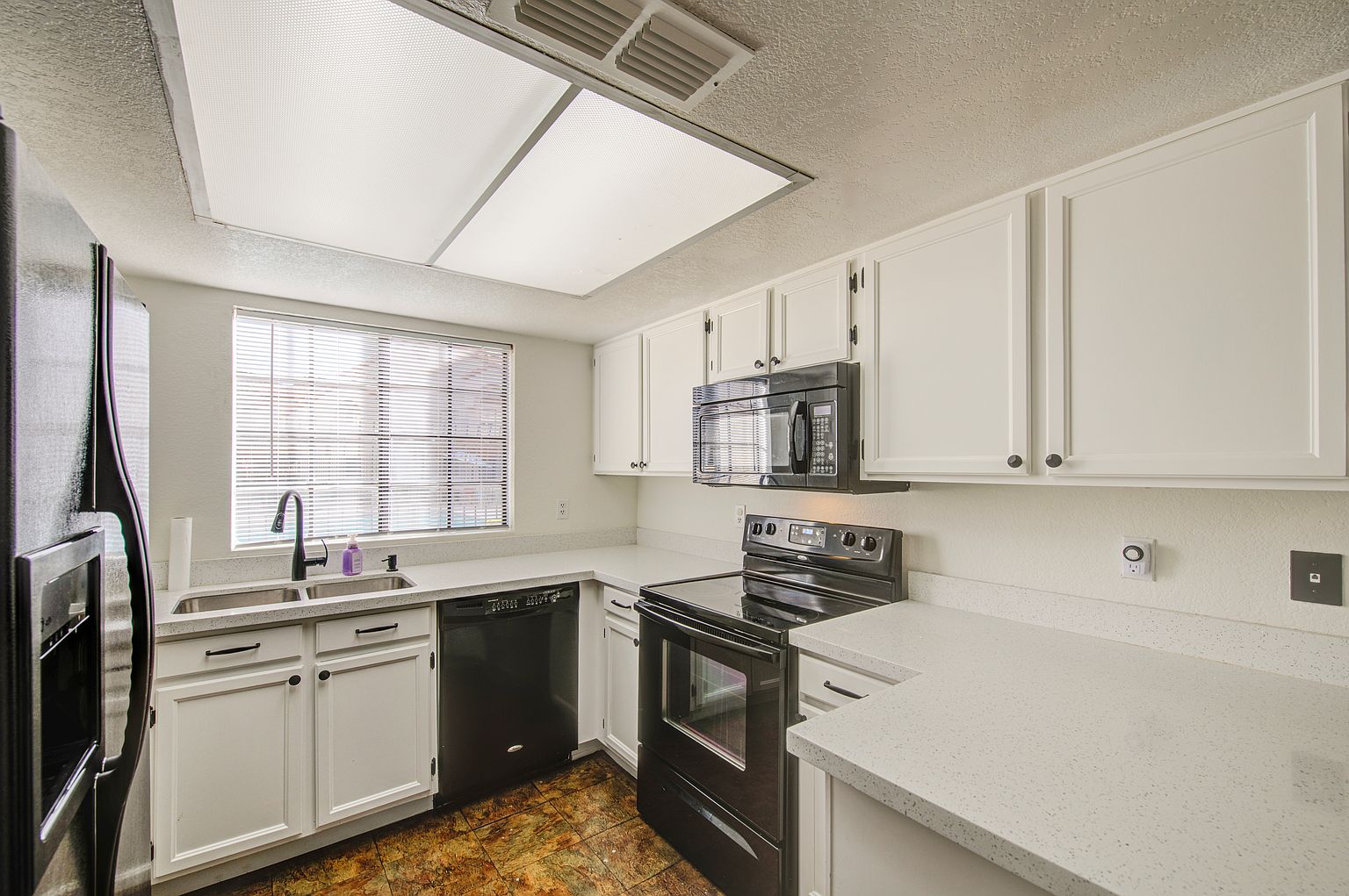 1310 S Pima Dr photo 2