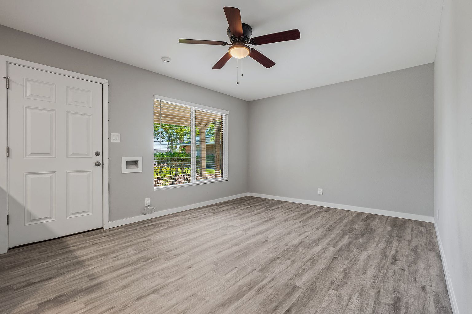 1940 W Amelia Ave Phoenix, AZ 85015 photo 3