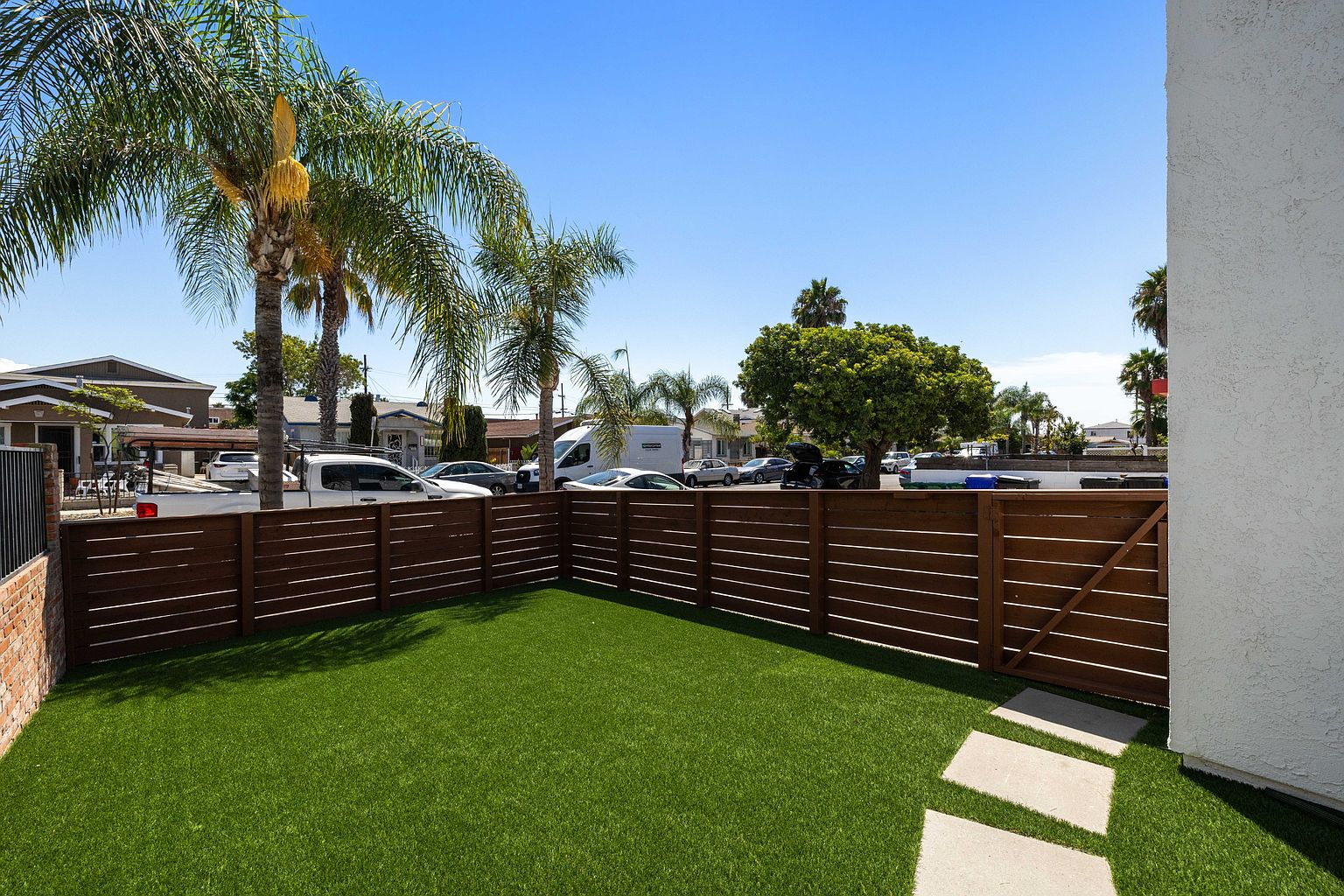 4436 Wilson Ave photo 2