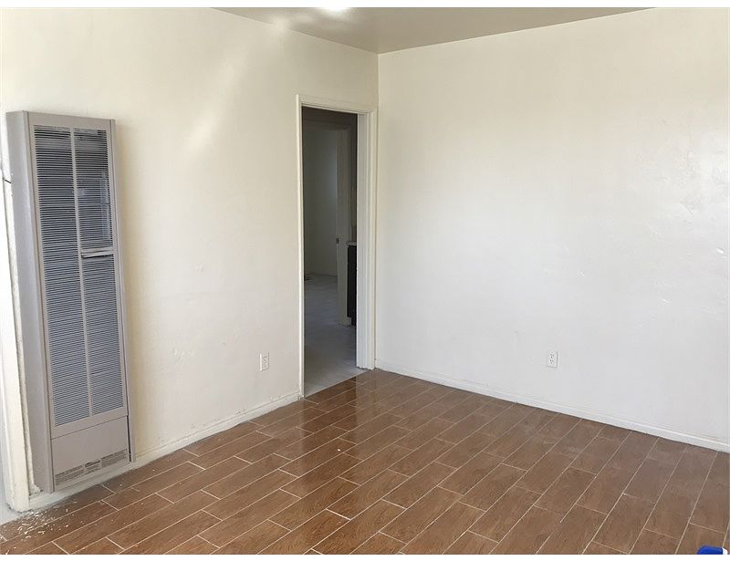 4022 Logan Ave photo 2