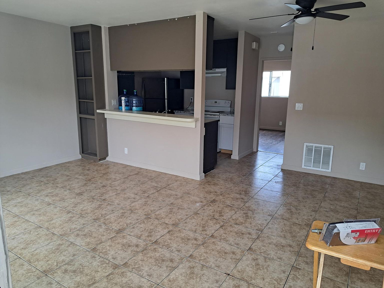 4255 42nd St photo 2