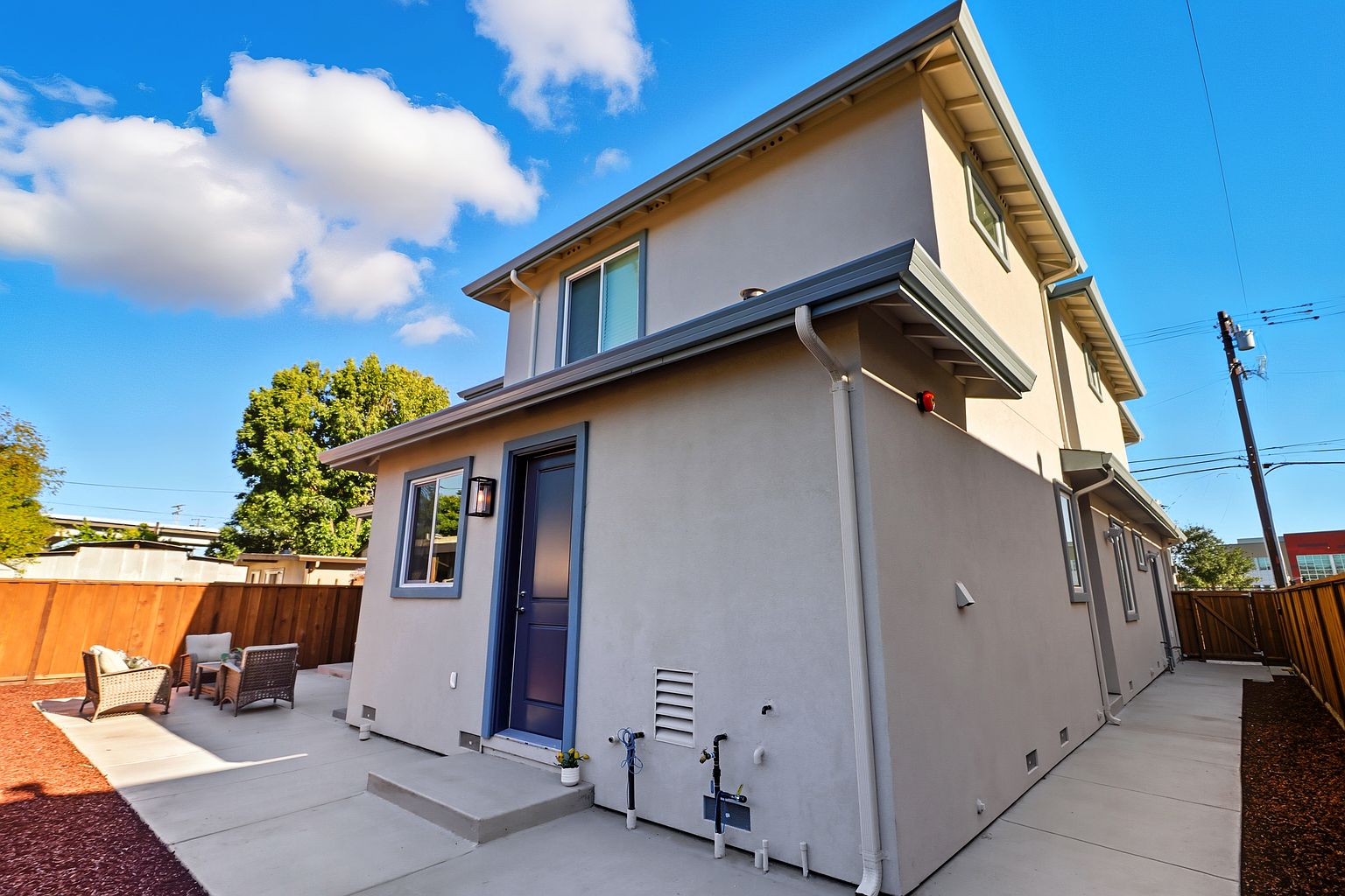 494 W Sunset Blvd photo 5
