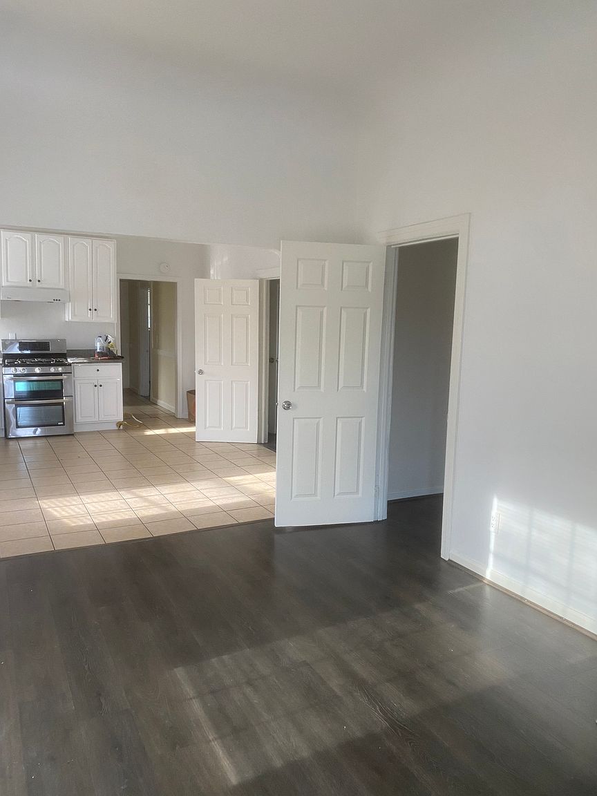 3451 Salisbury St Oakland, CA 94601 photo 2