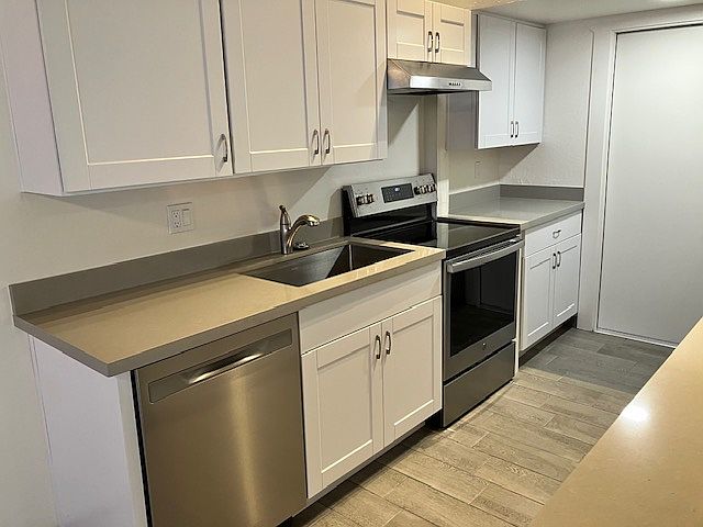 3149 E ANGELA Drive photo 2