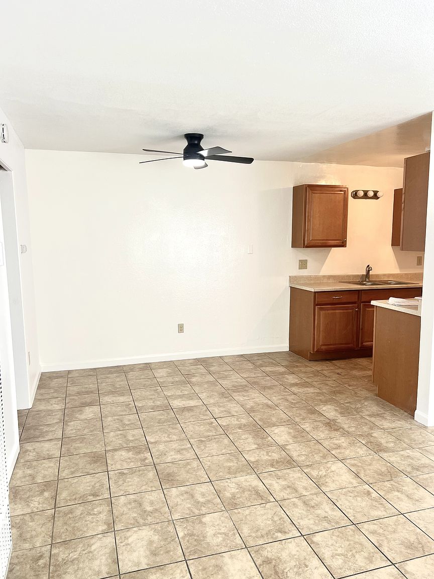 2240 W Dunlop St photo 4