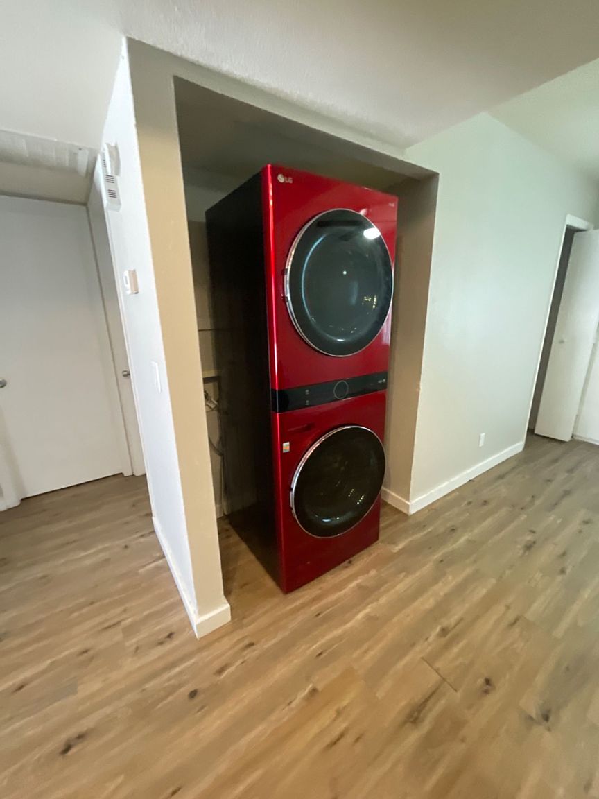 2 beds  1.0 baths (850 sqft) photo 5