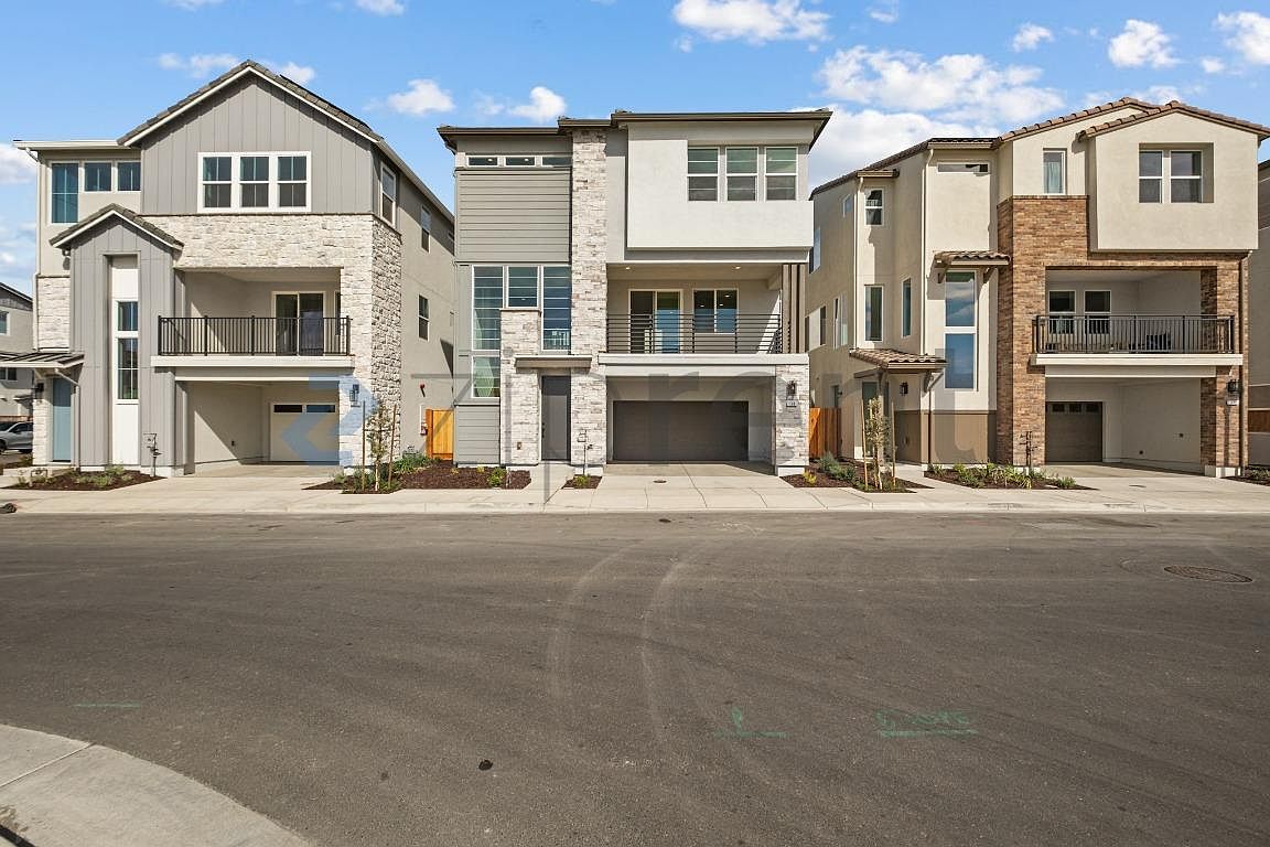 169 Splittail Way