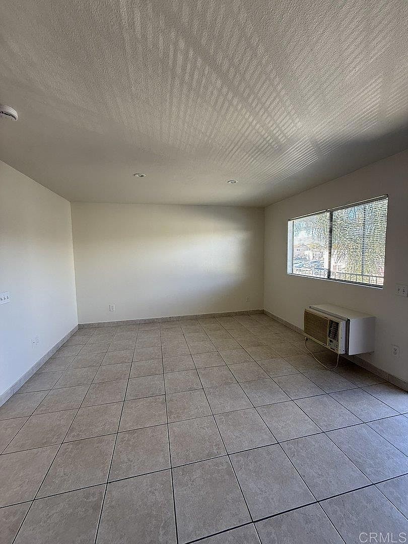 4120 Estrella Ave photo 4