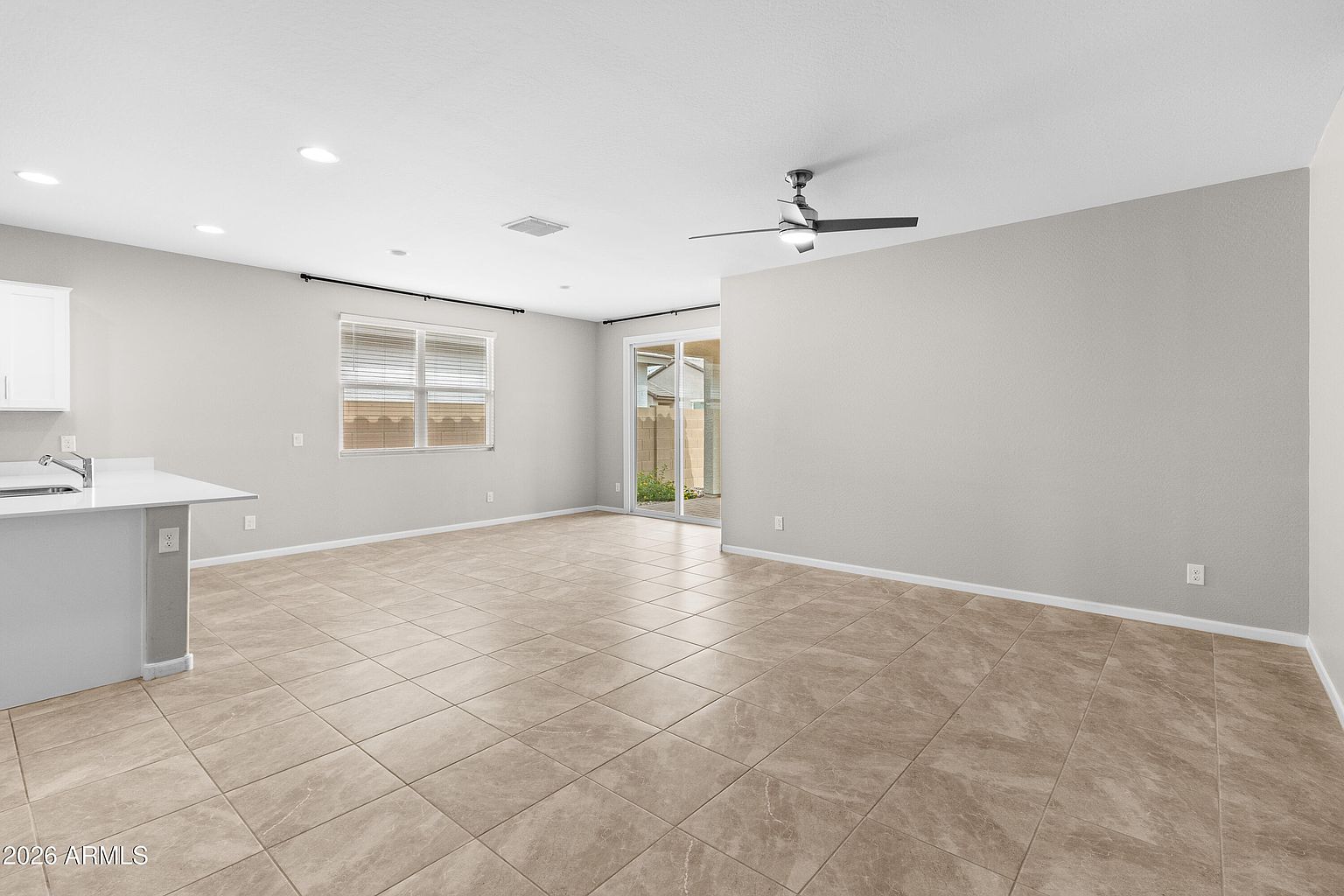 3236 W Juniper Canyon Dr photo 5