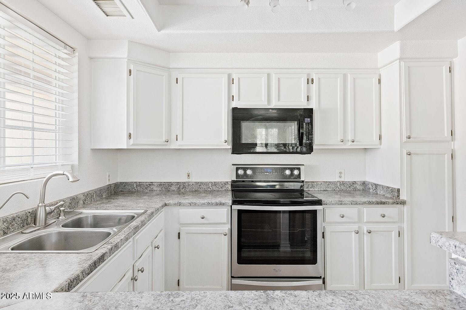 10101 N Arabian Trail Scottsdale, AZ 85258 photo 2